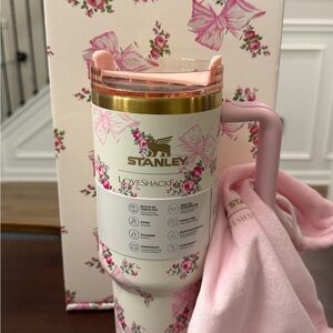 Stanley floral 40 oz tumbler